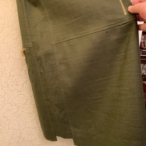 Tahari brand name dress, chic, zippers pockets - Picture 4 of 5